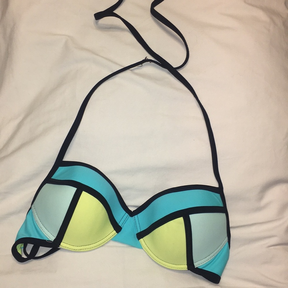 Bathing suit top